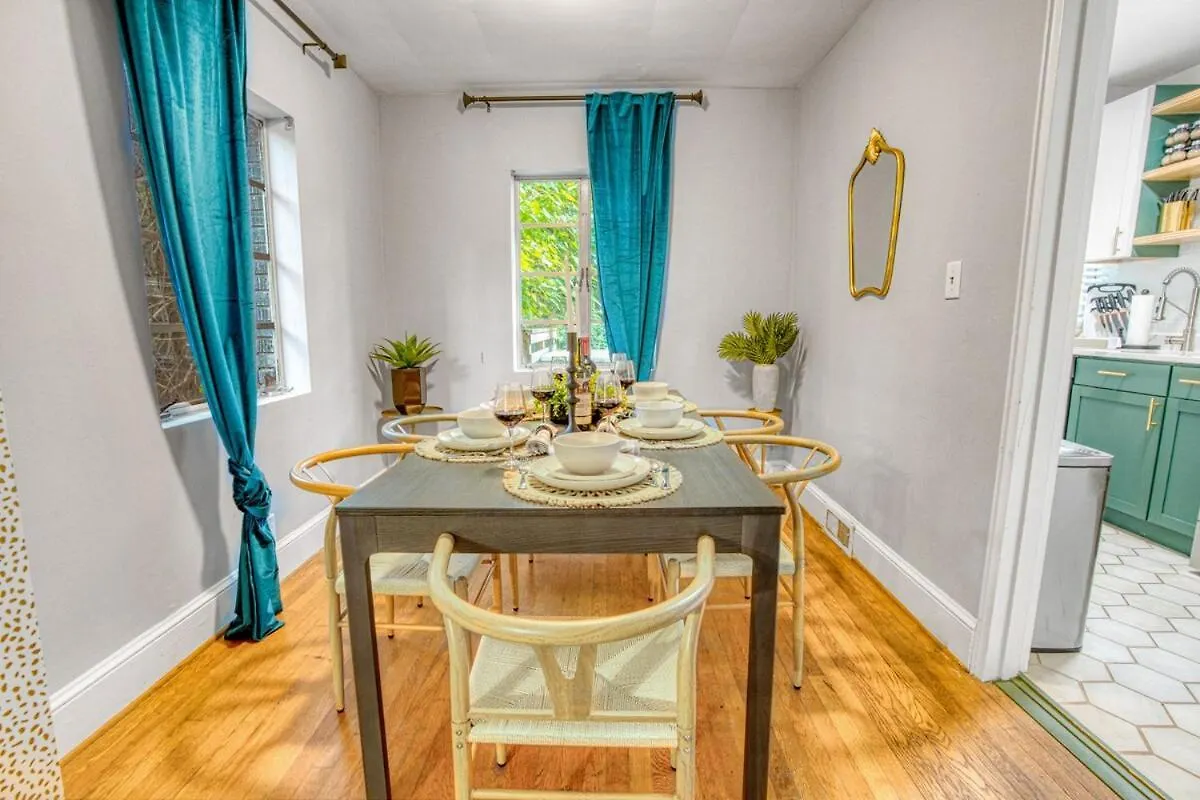Vakantiehuis Charming Getaway Minutes To Everything! Charlotte Verenigde Staten