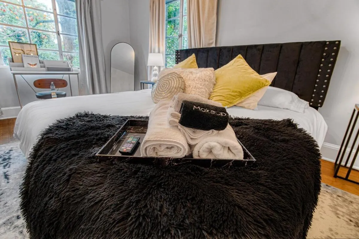 Vakantiehuis Charming Getaway Minutes To Everything! Charlotte